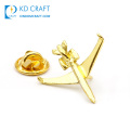 Feito na china, alfinete de lapela de avião de latão banhado a ouro magnético de volta de aeronave em latão de metal personalizado para decoração